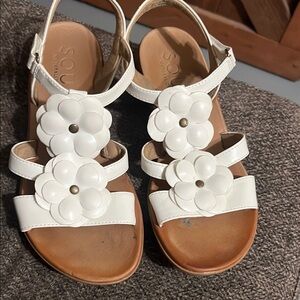 Soul naturallizer White Floral Sandals